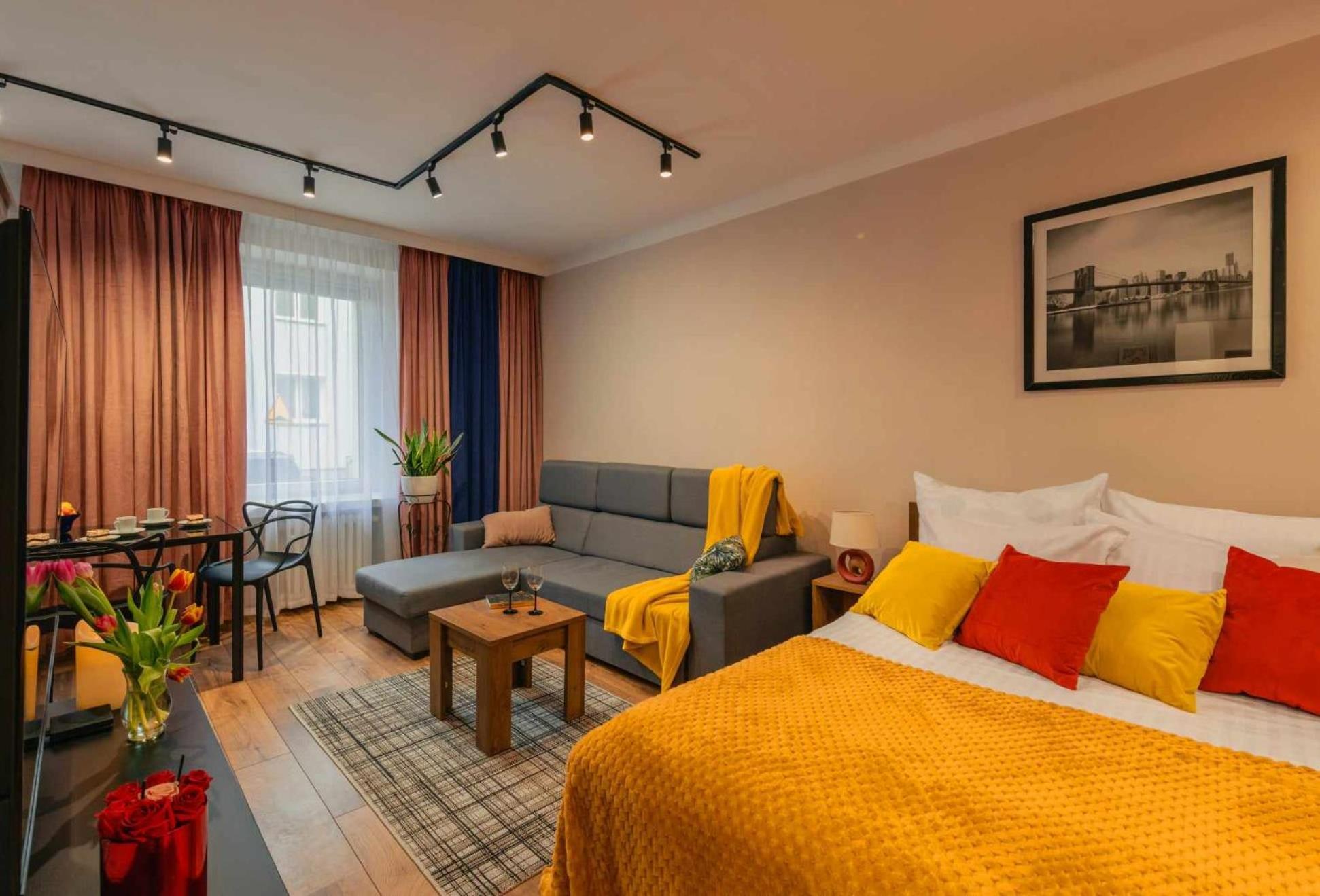 Apartament Pod 13 Bielsko-Biala Bagian luar foto