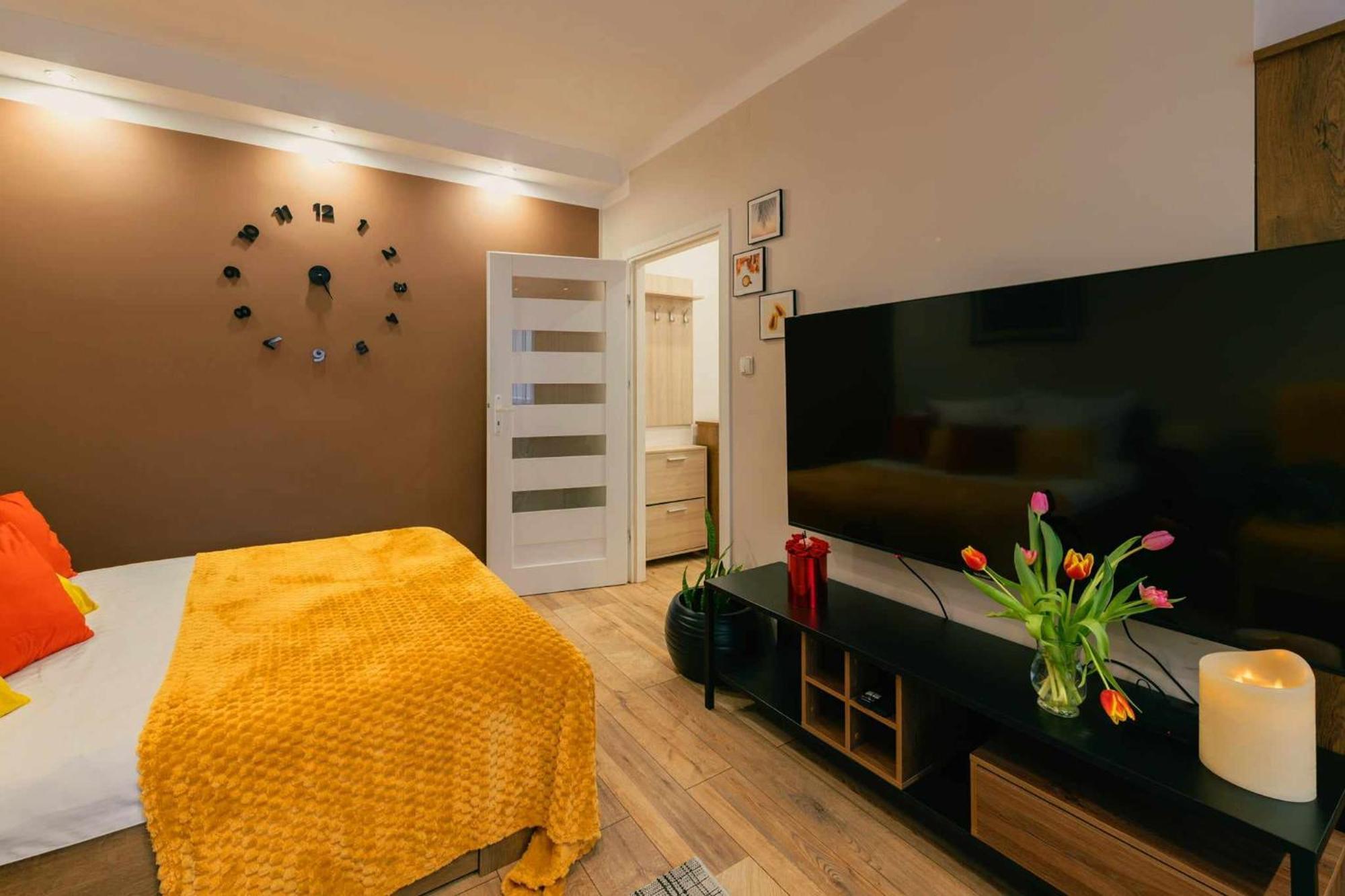 Apartament Pod 13 Bielsko-Biala Bagian luar foto